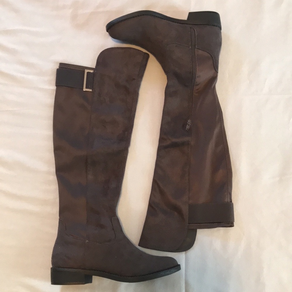 Women's Knee High Gray Suede Size 7.5